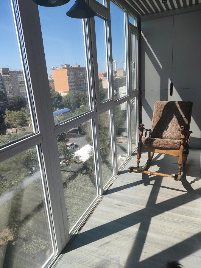 Двухкомнатная Квартира В Самом Центре Актобе מראה חיצוני תמונה